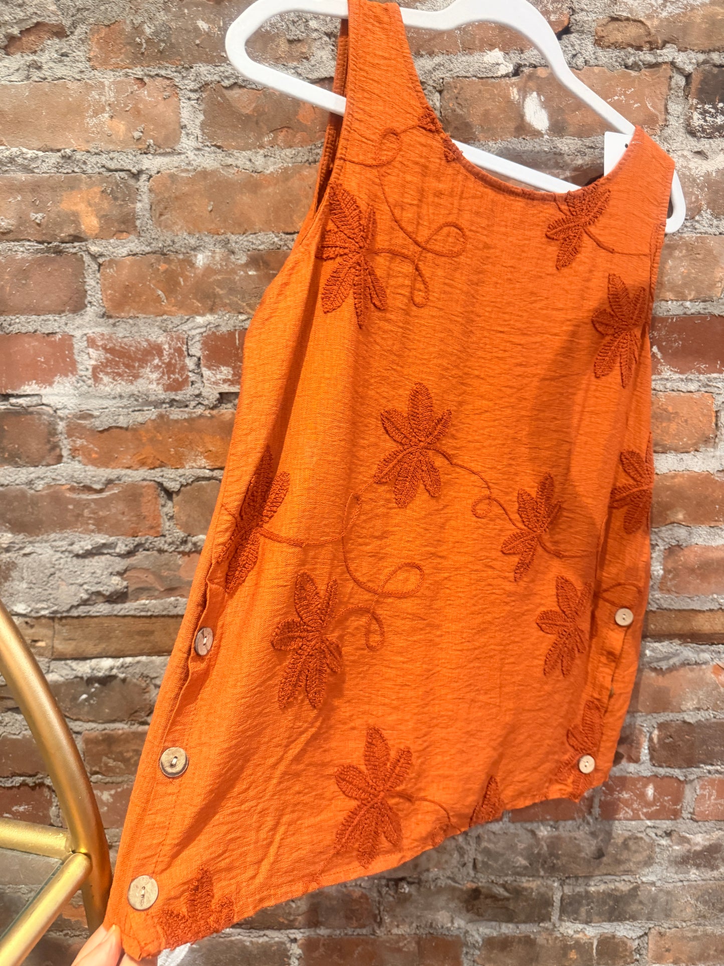 Embroidered tank -rust