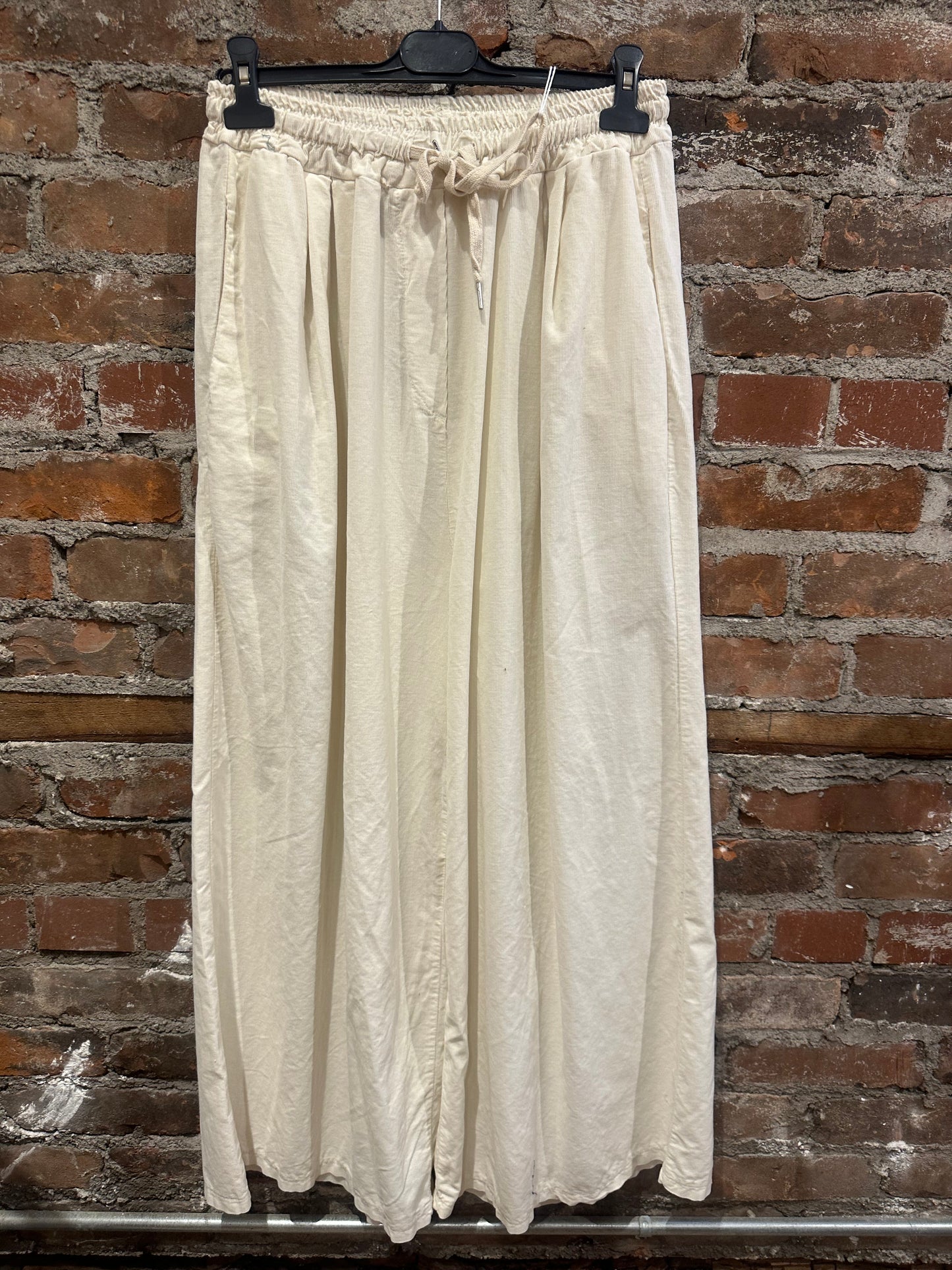 Ribbed ultra wide trousers -cream