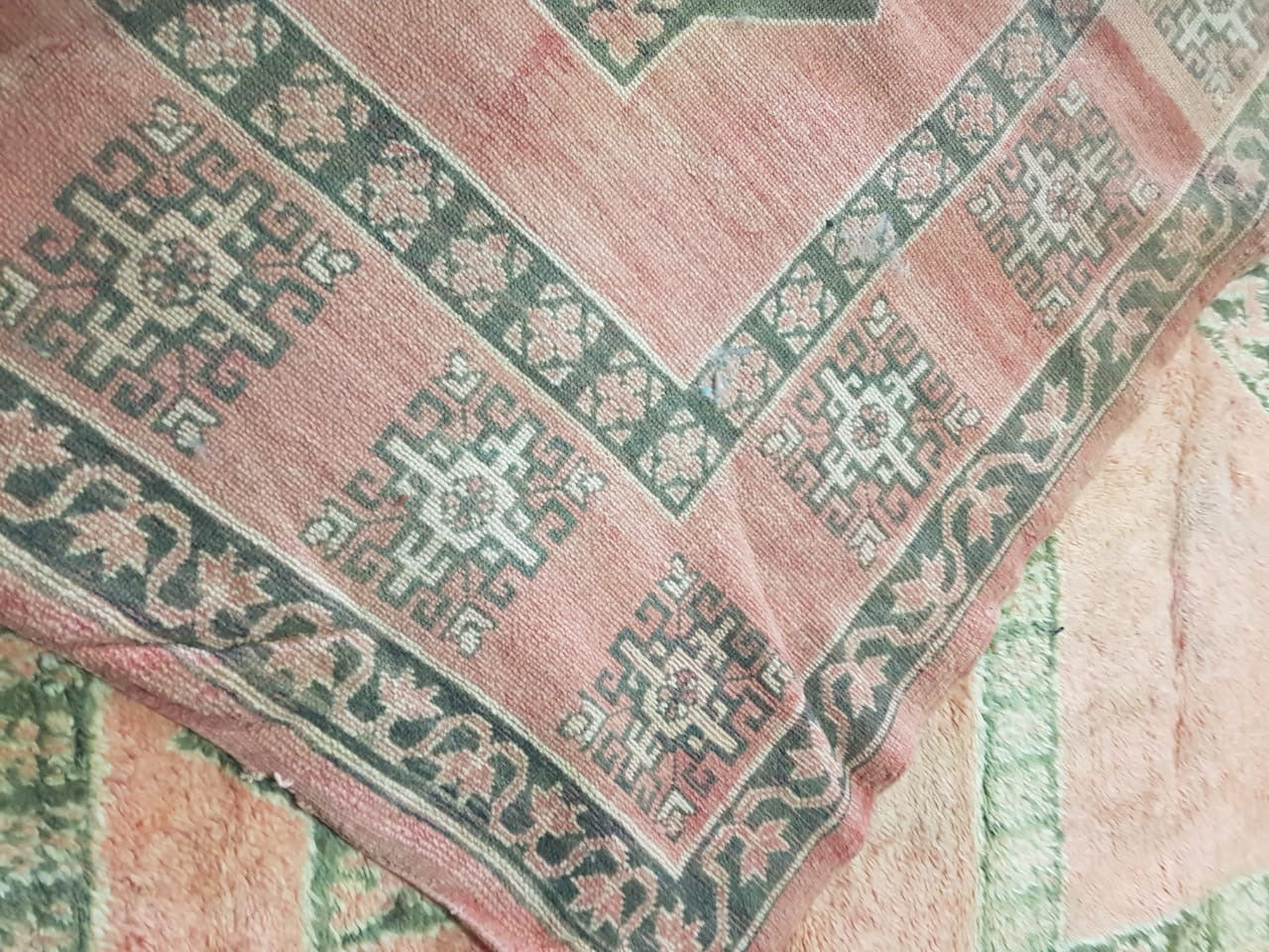 Pure wool handwoven Moroccan rug- Amiah