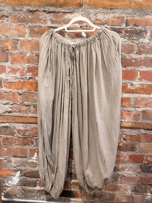 Balloon cotton pants -beige