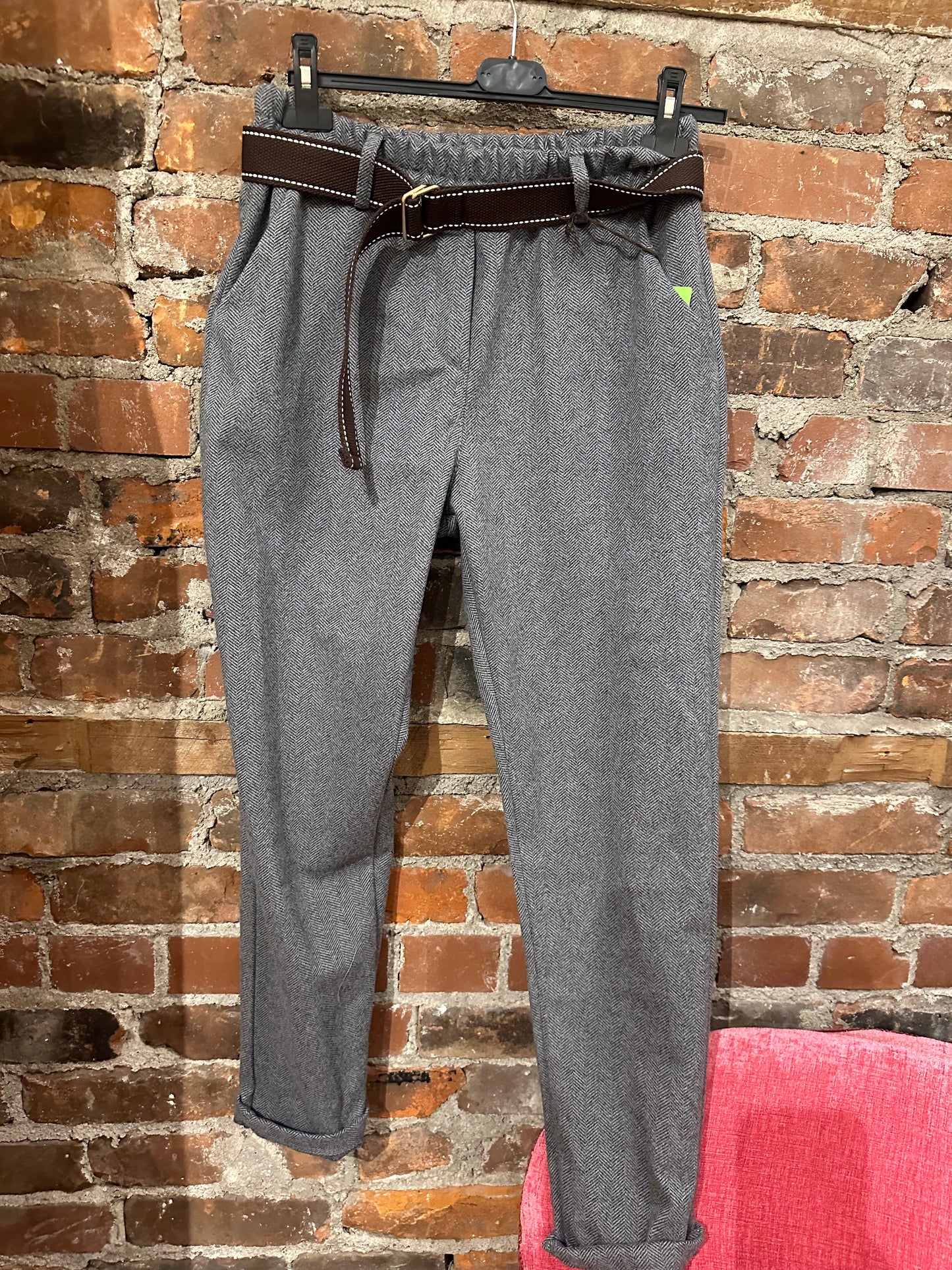 Slim fit herringbone pull on pant - grey