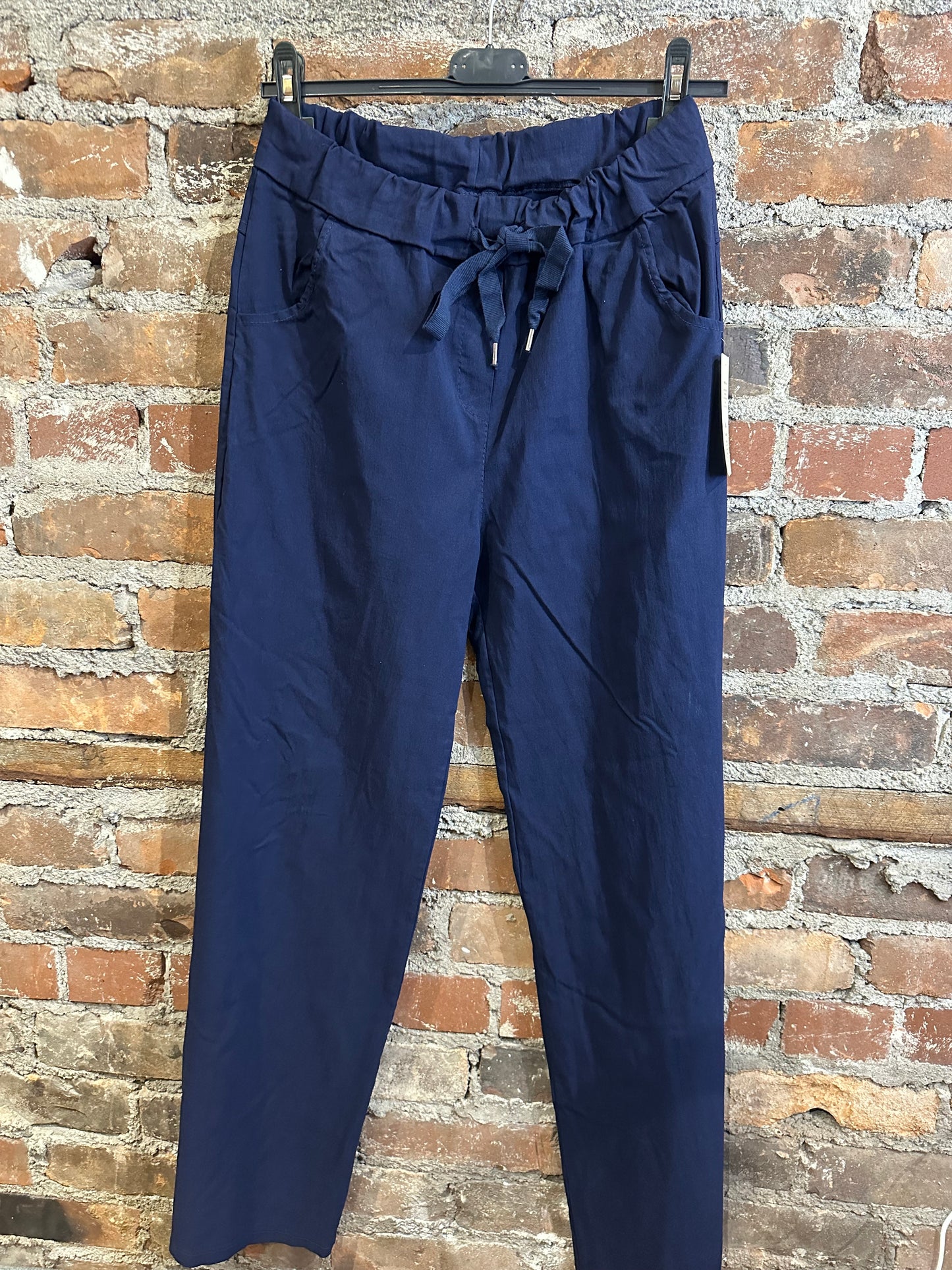 Straight leg magic pants - navy