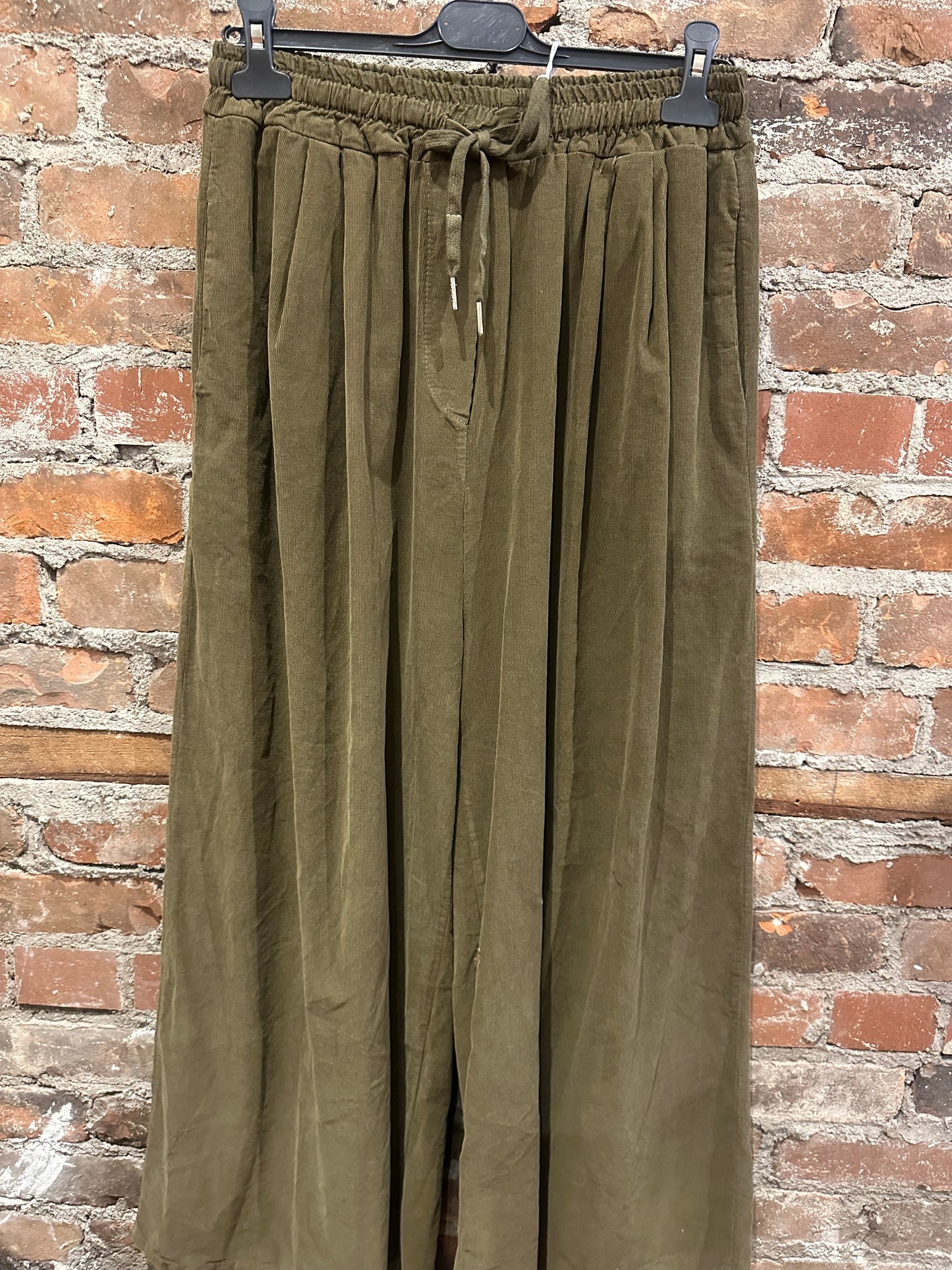 Ribbed ultra wide trousers -army green